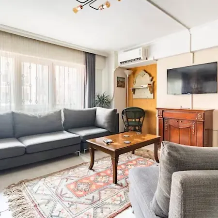 Comfortable In Istiklal Street Isztambul
